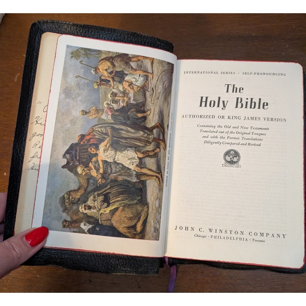 Holy Bible Self Pronouncing International Series Leather Vintage Universal Book